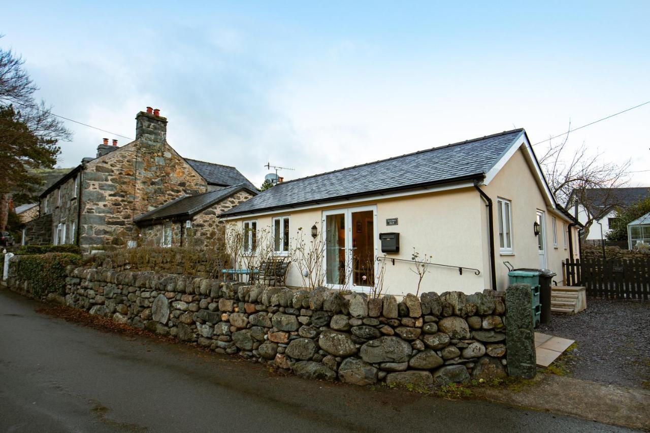 Gwynant Bach - Cosy 2 Bed Bungalow Cottage In Snowdonia National Park, Conwy, North Wales ภายนอก รูปภาพ